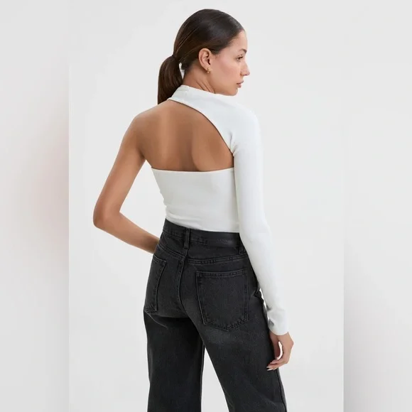 NWT Marcella Manhattan One Shoulder Top
European Ponte Asymmetric Long-Sleeve - Picture 4 of 5